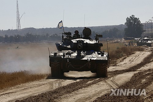 가자지구 남부를 향해가는 이스라엘 탱크