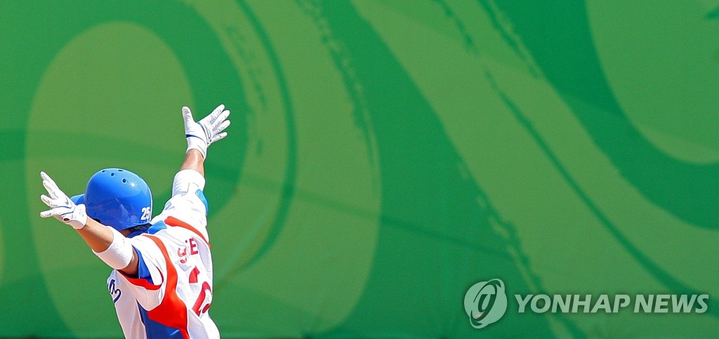 2008년 8월 22일 베이징올림픽 준결승전에서 결승 홈런을 친 이승엽. [연합뉴스 자료사진]