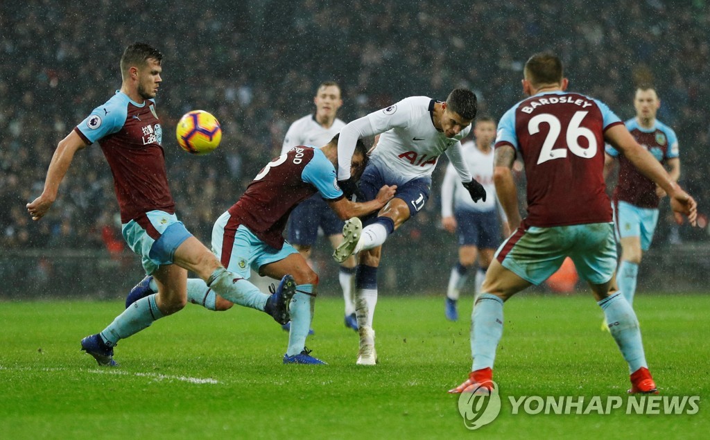 SOCCER-ENGLAND-TOT-BUR/