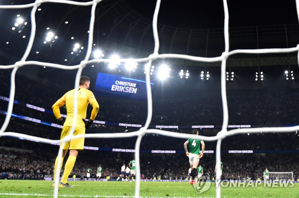 SOCCER-ENGLAND-TOT-BRH/