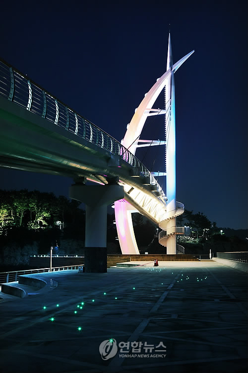 서귀포항 새섬연결 보도교