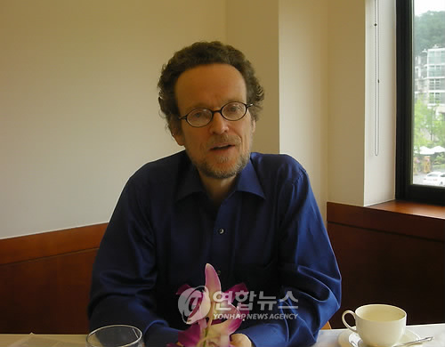 '세계藥펀드' 주창한 철학교수