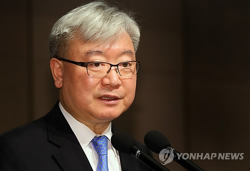 이임사하는 김석동 위원장