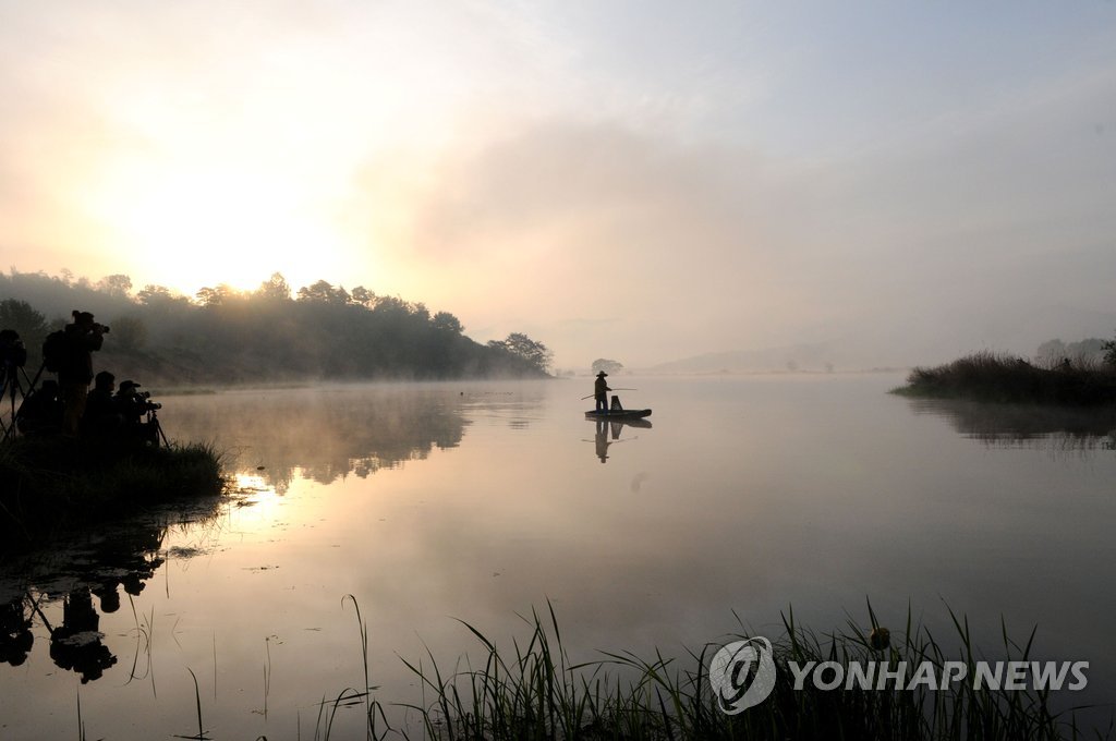 창녕 우포늪 최고의 경치 '새벽 물안개'