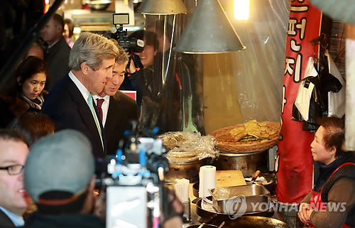 떡볶이집 찾은 존 케리