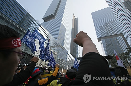 국제노동조합총연맹(ITUC)은 세계 139개국의 노동권 현황을 조사해 지난 19일 발표한 세계노동권리지수(GRI)에서 한국을 최하위, 5등급으로 분류했다고 밝혔다. (연합뉴스 DB)