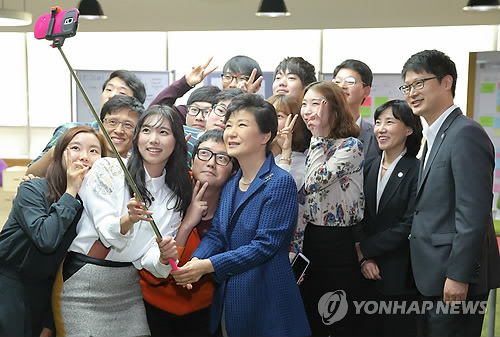 청년 벤처사업가들과 함께..