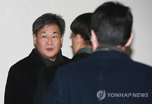 정문헌 새누리당 의원 선고공판 출석