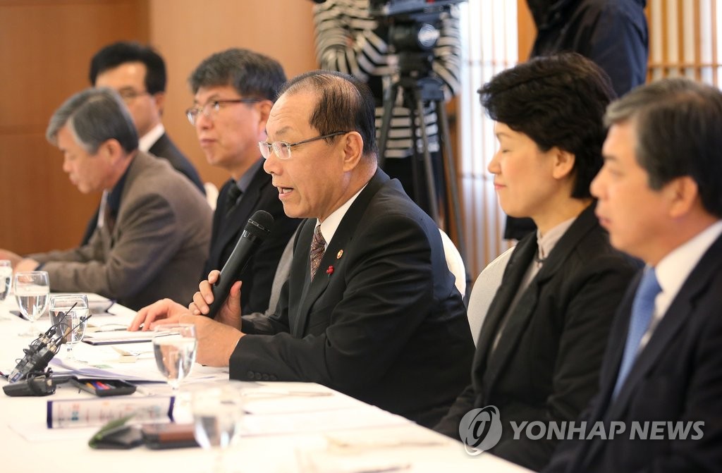 황우여, 로스쿨 원장들과 간담회