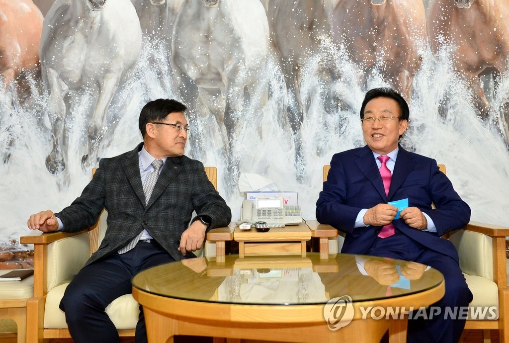 "경북에 투자 좀 해주세요"