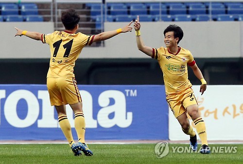여름이 시원하게 넣었다