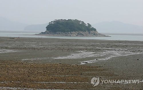 <가고 싶은 섬> 웅도서 바라본 곰섬
