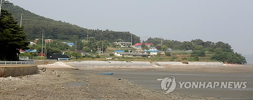 <가고 싶은 섬> 웅도 선착장에서 바라본 마을 전경