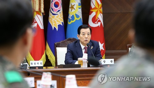 모두발언하는 한민구 장관