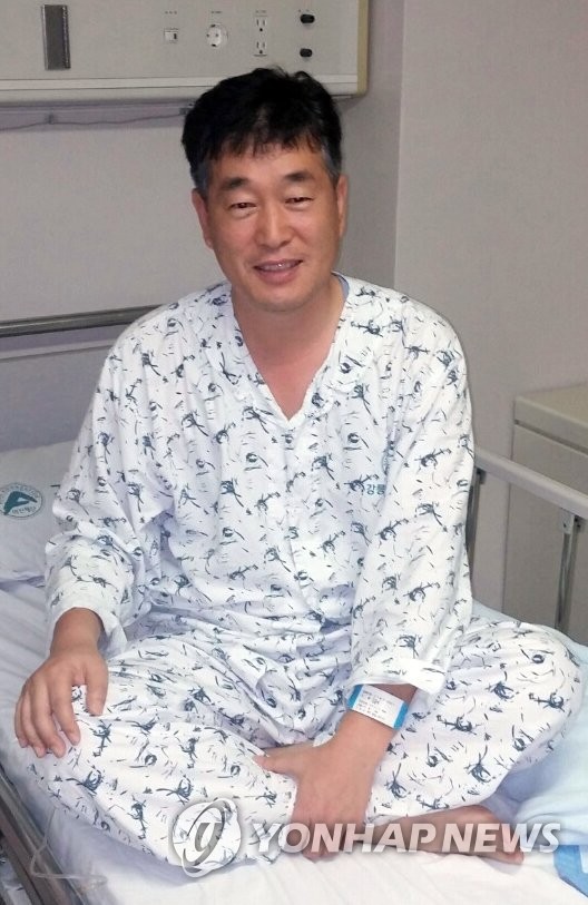 파도 휩쓸린 어린이 구조한 김광석 경위