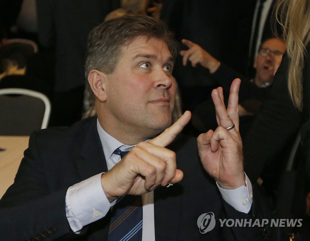 아이슬란드 집권 연정, 과반확보 실패