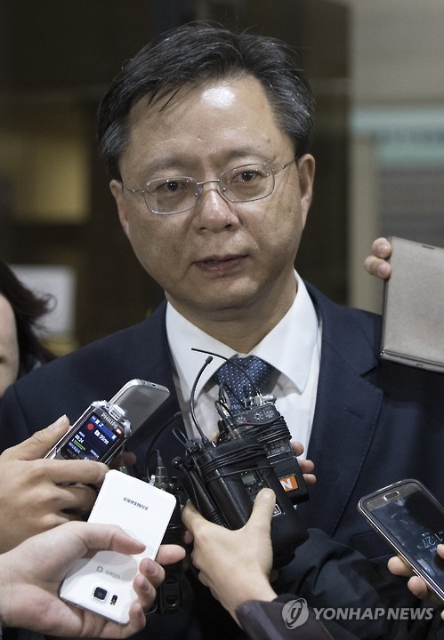검찰 나서는 우병우 전 비서관