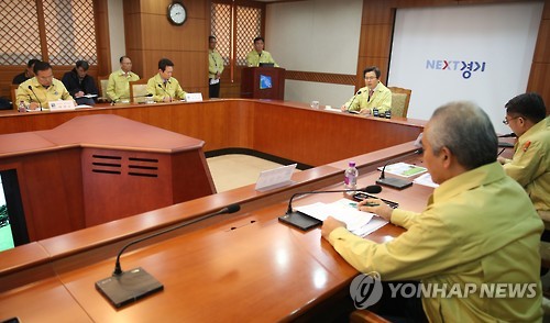 황총리 경기도 방역대책 상황실 방문