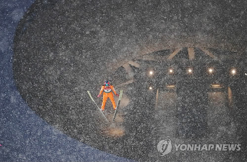 눈 속 비행
