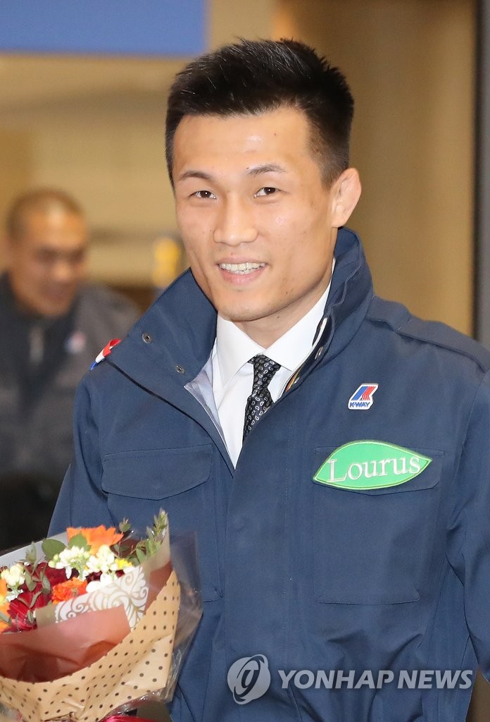 ‘코리안 좀비’ 정찬성 귀국
