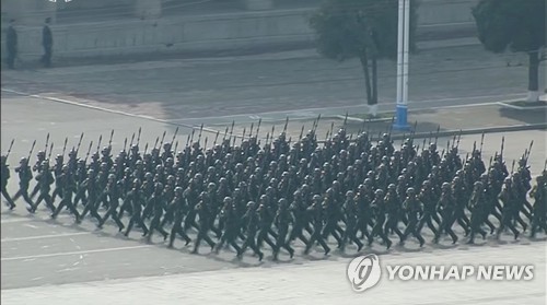 북한TV, 태양절 열병식 생중계