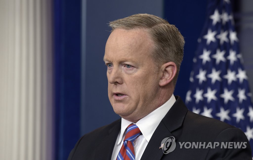 백악관 "칼빈슨호 한반도 파견 벌어지고 있다"…거짓 논란 부인