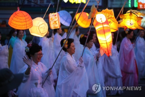 서울 수놓는 연등 향연