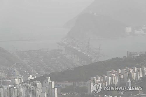 회색도시 부산항