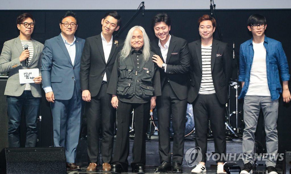 신중현, 후배들과 함께