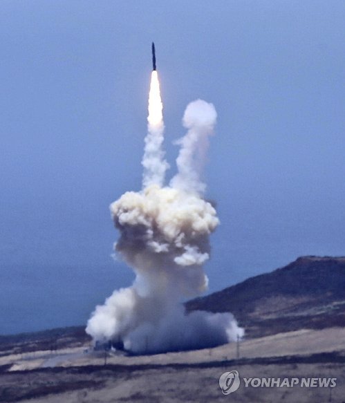 美, 北ICBM 대적 첫 요격시험 성공