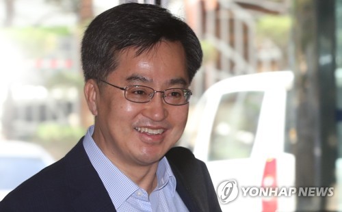 출근하는 김동연 경제부총리 후보자