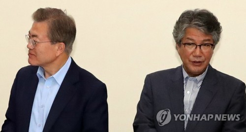문 대통령과 김기정 국가안보실 2차장
