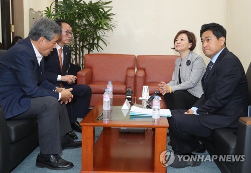 헌재소장 후보자 채택 논의 나선 4당 간사