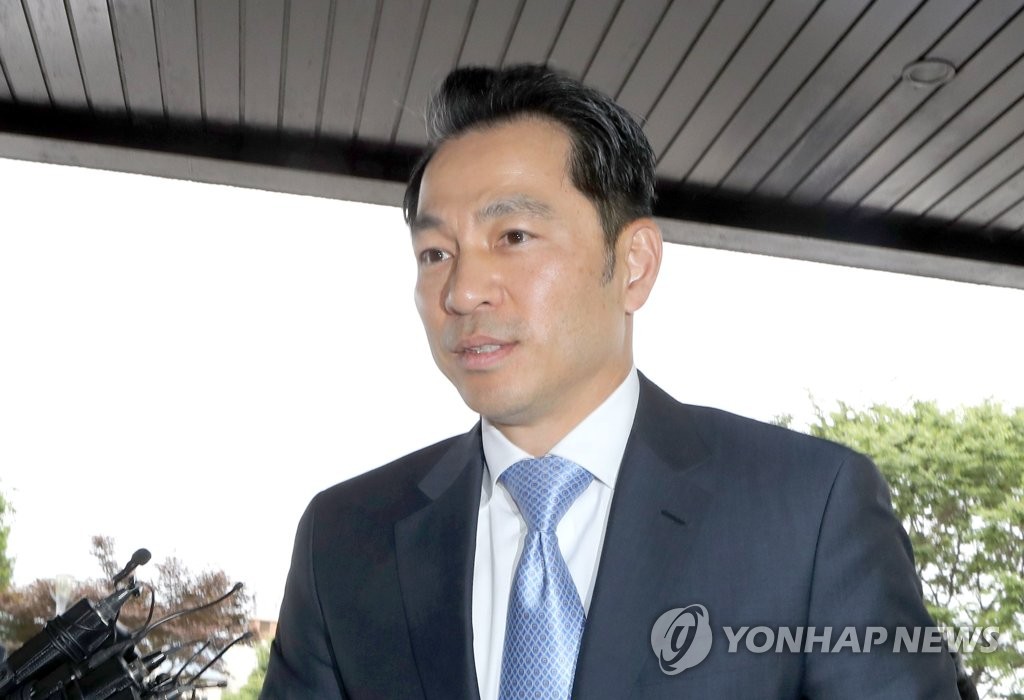 강정석 동아쏘시오홀딩스 회장 검찰 조사