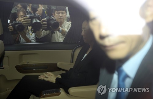 집유 받고 석방된 조윤선