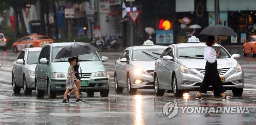 비 내리는 서울