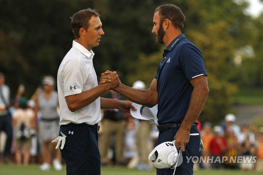 존슨, PGA 투어 플레이오프 1차전 우승…스피스 2위