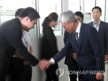 첫 출근한 임대식 과학기술혁신본부장
