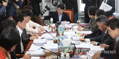 최저임금 개정안 논의하는 환경노동소위