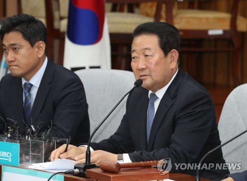 발언하는 박주선 공동대표