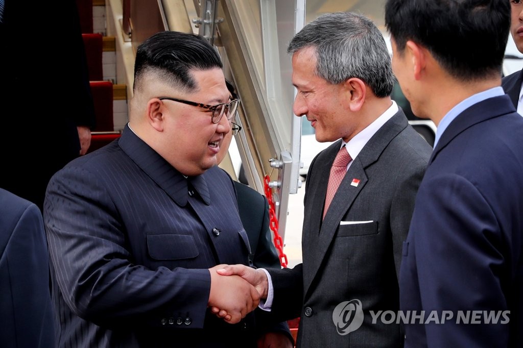 싱가포르 도착한 김정은 위원장
