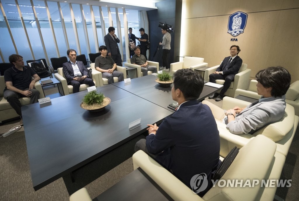 국가대표감독선임 회의 참석한 김판곤 위원장