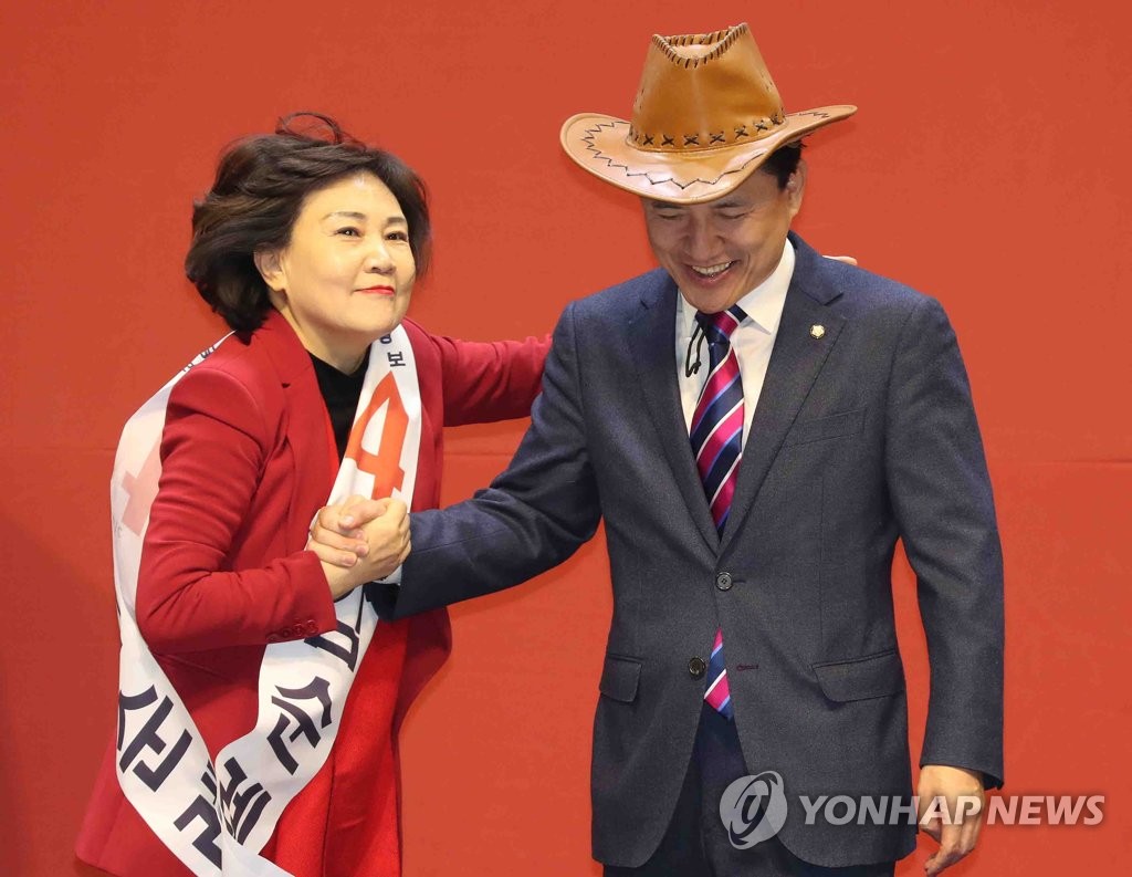 밝은 표정의 김진태, 김순례 의원