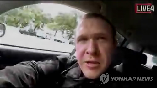 뉴질랜드 모스크 총격 용의자…소셜미디어로 범행장면 '생중계'