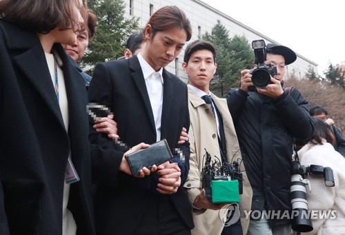 영장심사 마친 '성관계 몰카' 정준영