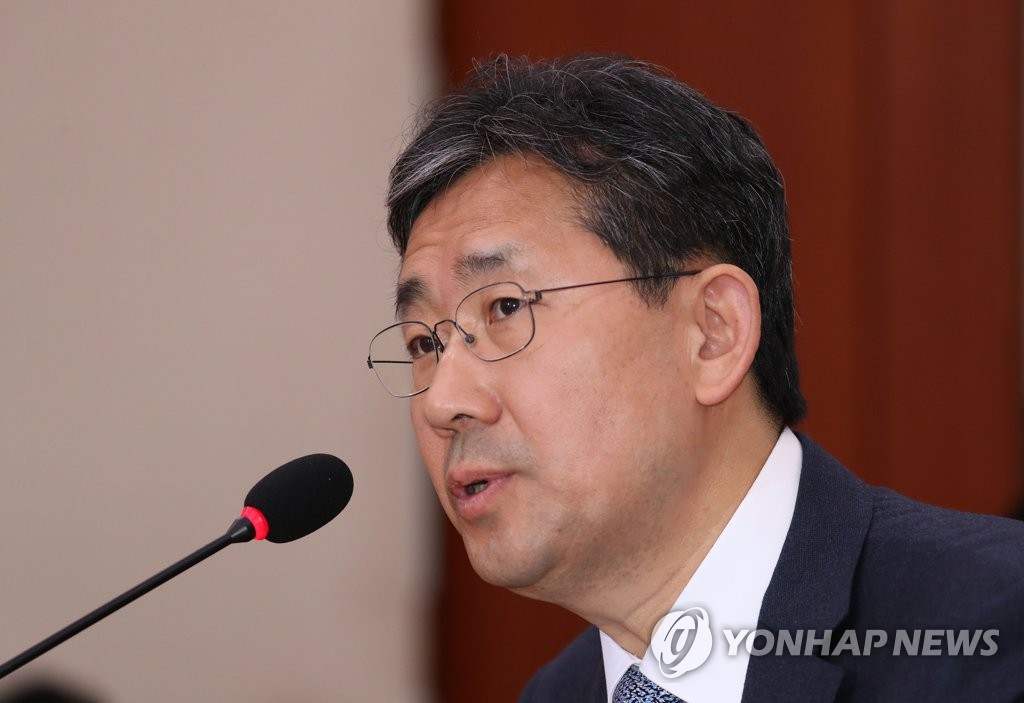 인사청문회에서 답변하는 박양우 후보자
