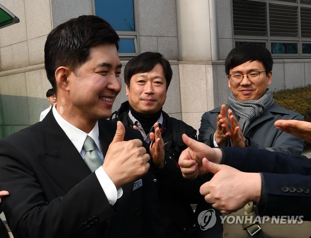 박창진 지부장, '엄지 척'