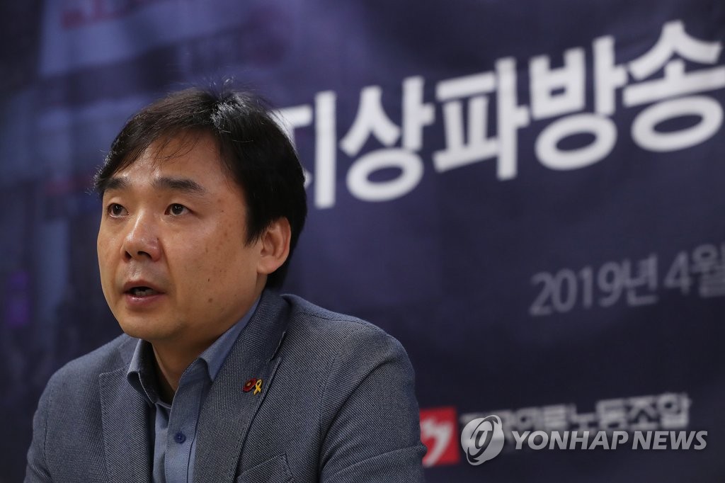 발언하는 윤창현