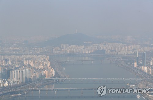 '남산타워가 보일락 말락'