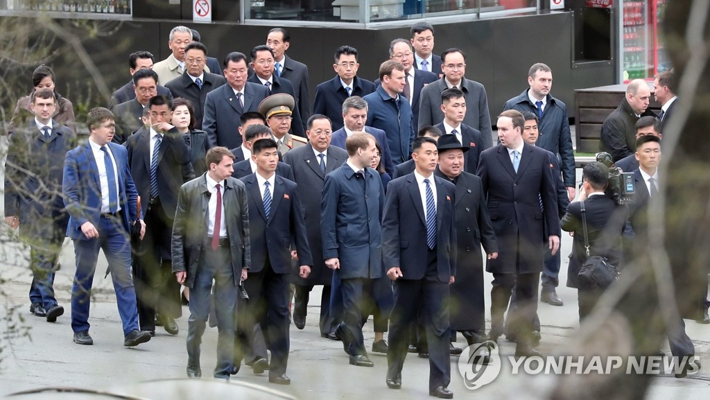وصول الزعيم الكوري الشمالي إلى فلاديفوستوك وصول الزعيم الكوري الشمالي إلى فلاديفوستوك